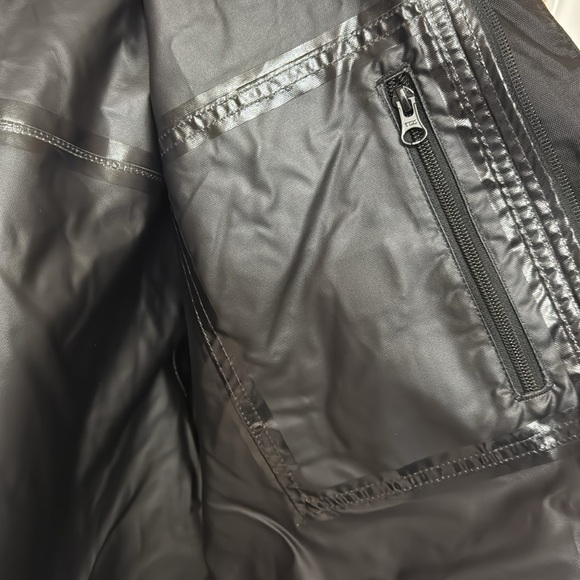 NWT Carhartt Men's Storm Defender Midweight Loose Fit Rain Jacket - Picture 4 of 6